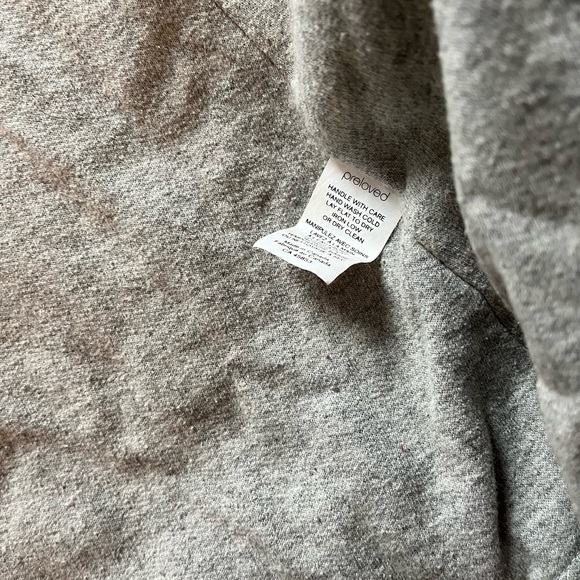 Preloved brand winter size small coat - Picture 3 of 11